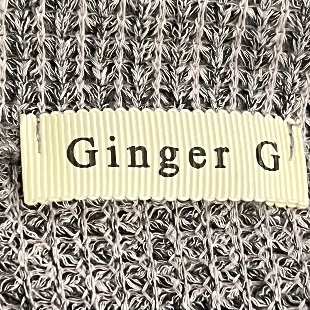 ginger G OVERSIZED LONG SLEEVE V-NECK BACK. - Picture 8 of 10